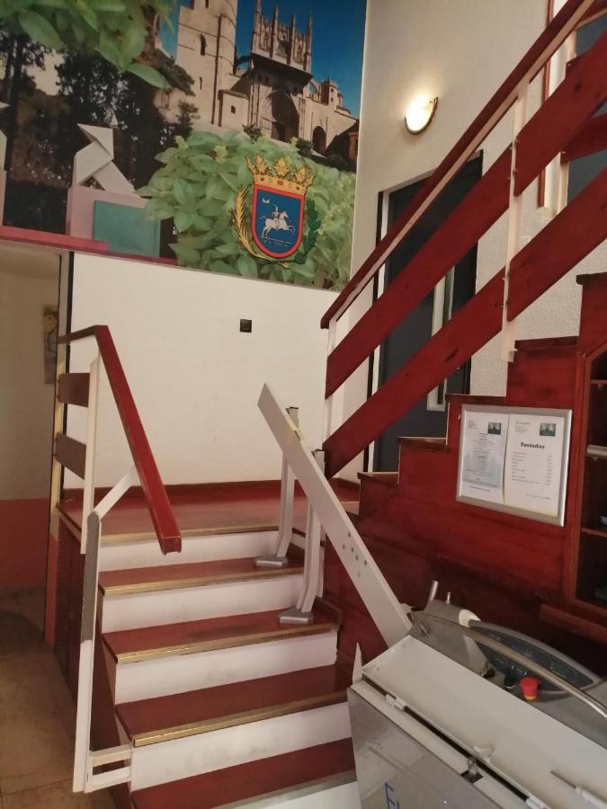 Hostal Jaime I Huesca Luaran gambar