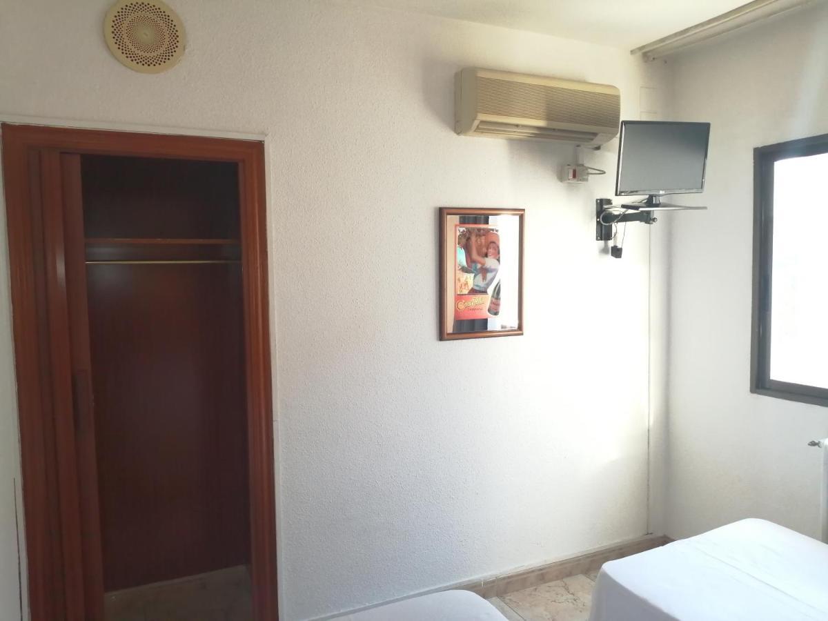 Hostal Jaime I Huesca Luaran gambar