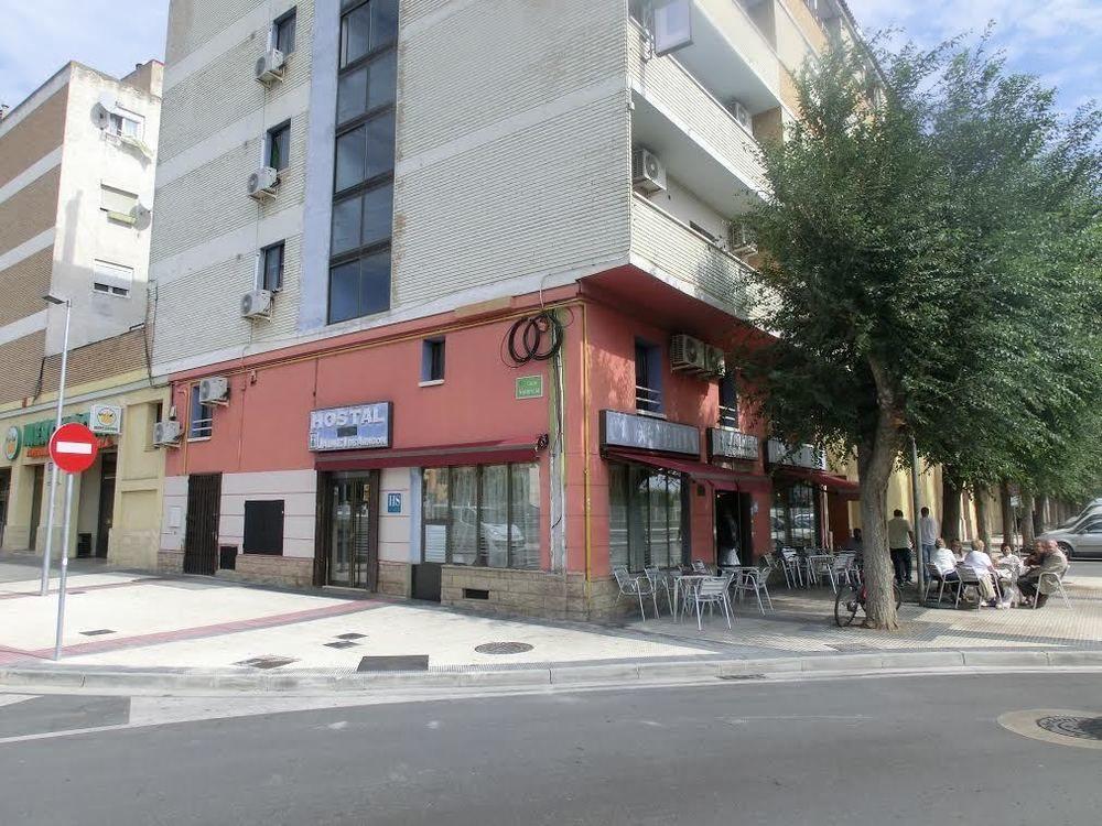 Hostal Jaime I Huesca Luaran gambar