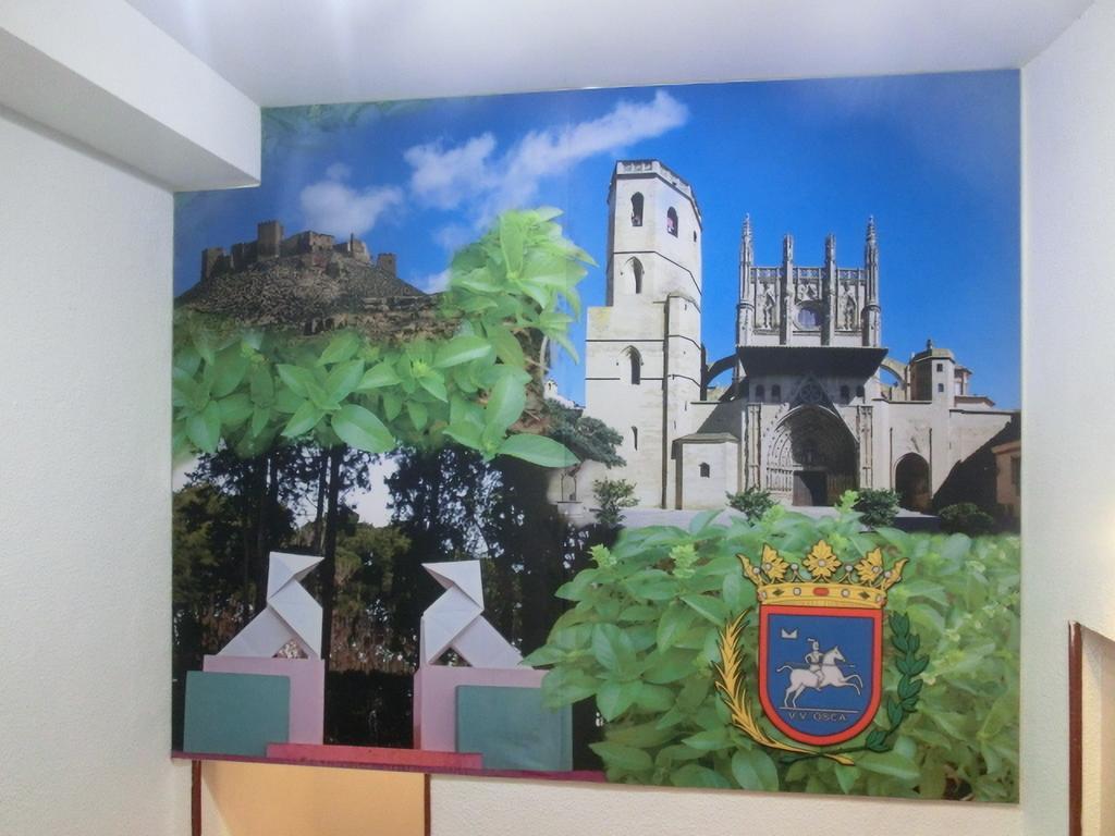 Hostal Jaime I Huesca Luaran gambar