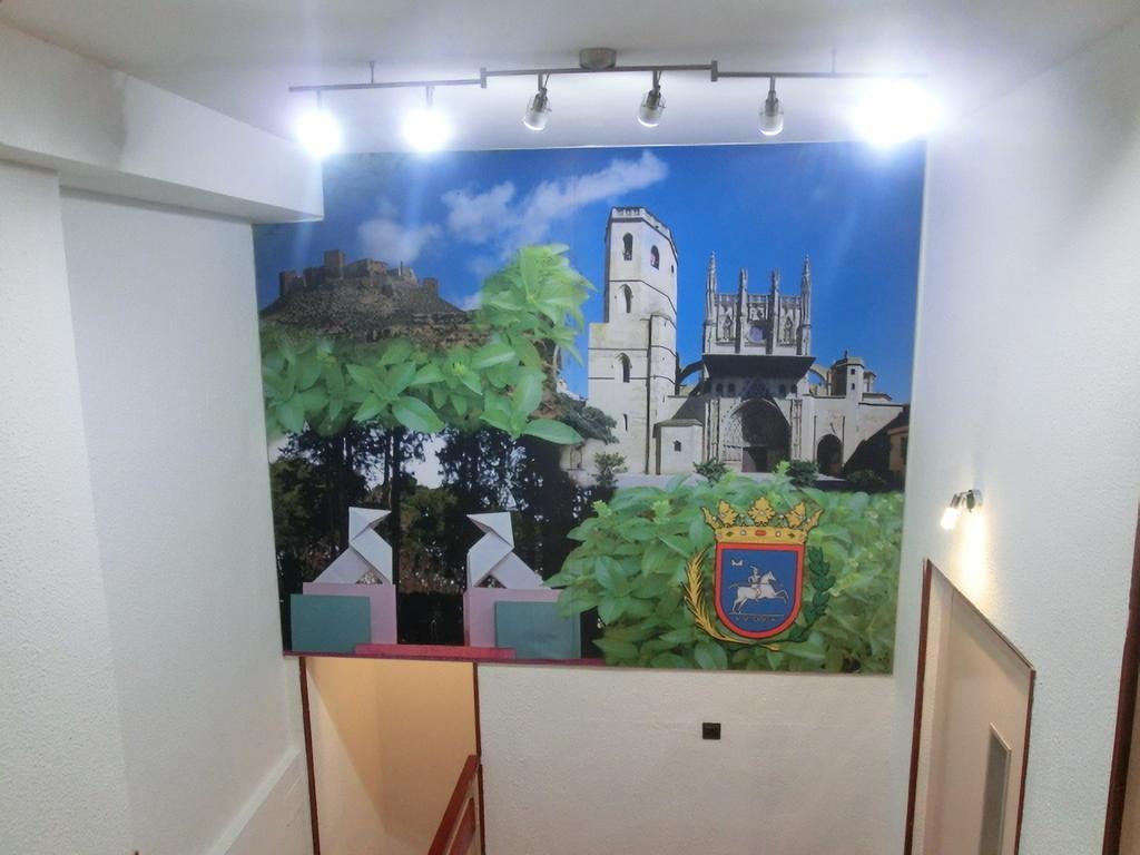 Hostal Jaime I Huesca Luaran gambar