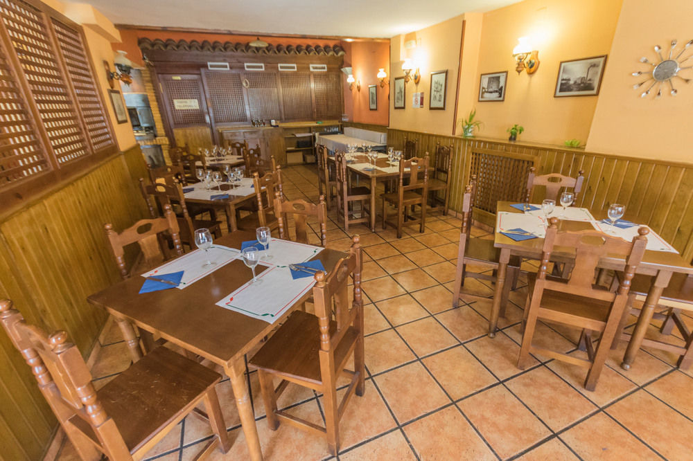 Hostal Jaime I Huesca Luaran gambar
