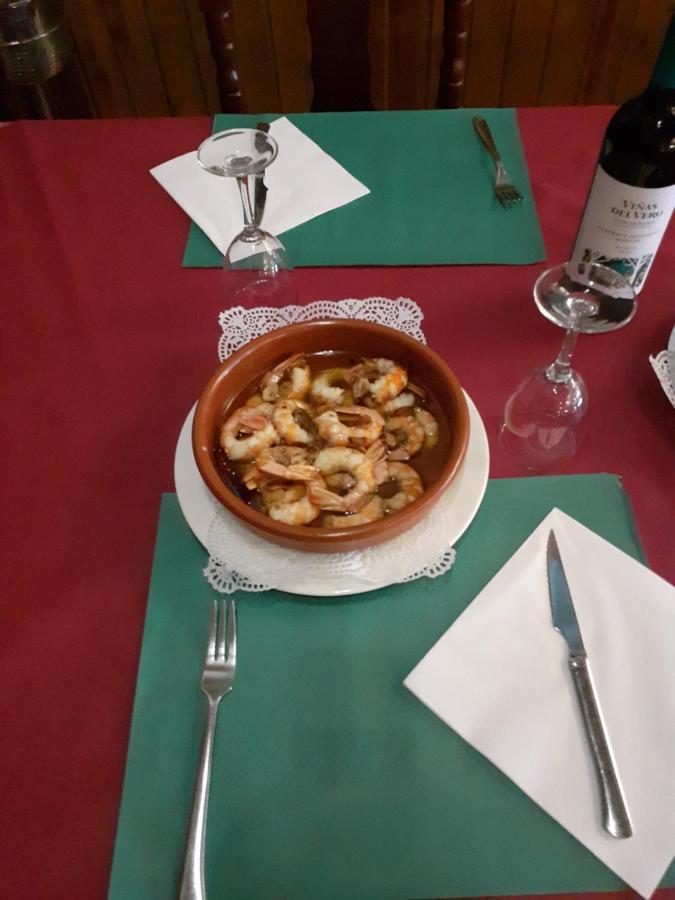 Hostal Jaime I Huesca Luaran gambar