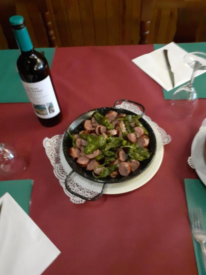 Hostal Jaime I Huesca Luaran gambar
